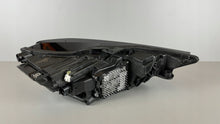 Laden Sie das Bild in den Galerie-Viewer, Frontscheinwerfer Audi A6 C8 4K0941040C 4K0941039C LED Rechts oder Links