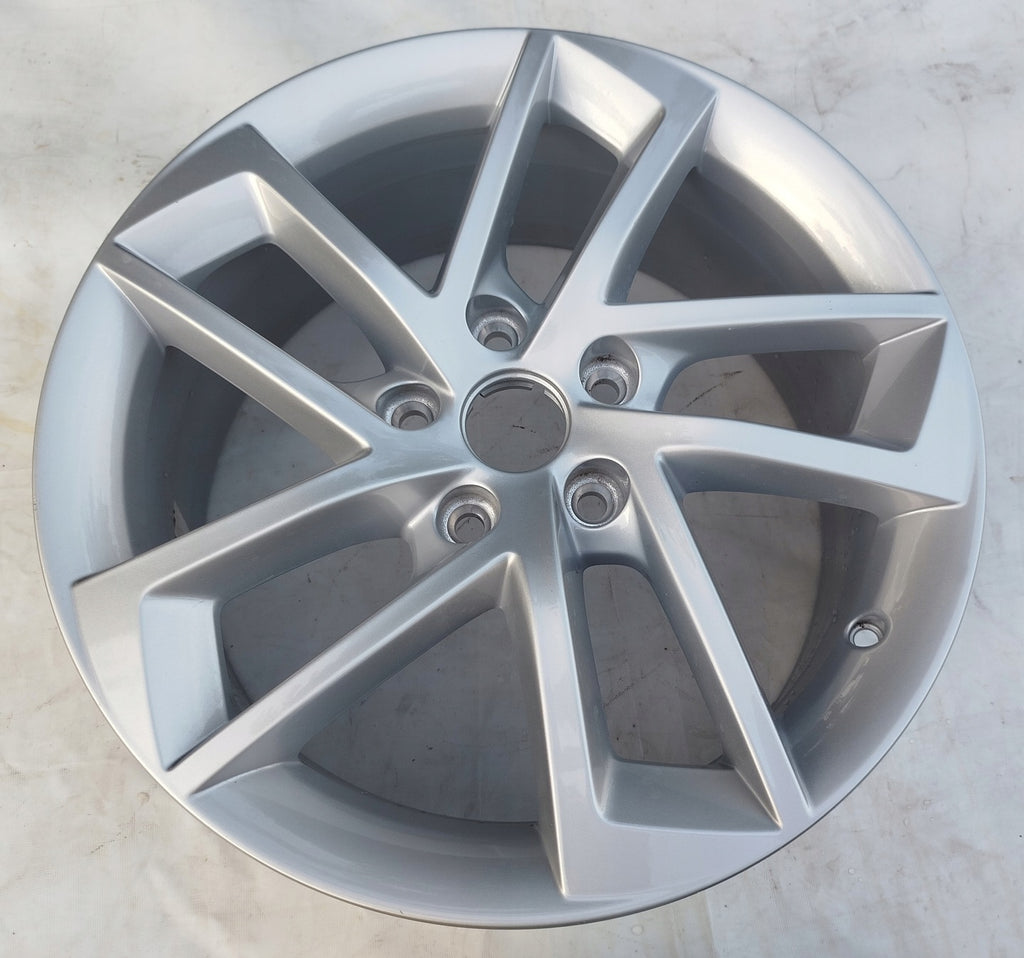 1x Alufelge 15 Zoll 5.5" 5x112 40ET 5F0601025 Seat Rim Wheel