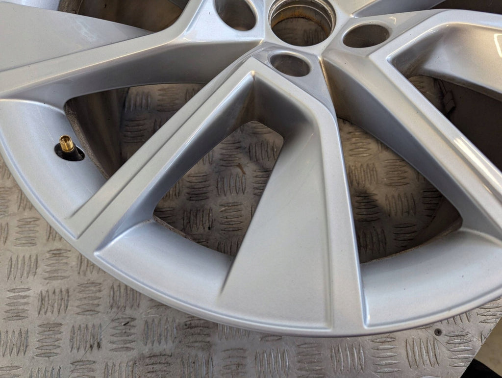1x Alufelge 18 Zoll 8.5" 5x112 41ET 3V0601025BK Skoda Superb Iii Rim Wheel FEL1281649656zj