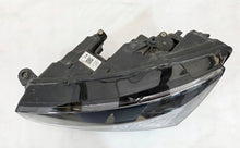 Load image into Gallery viewer, Frontscheinwerfer Skoda Scala 657941015 Ein Satz Scheinwerfer Headlight SCH1547161081bw