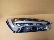 Laden Sie das Bild in den Galerie-Viewer, Frontscheinwerfer Ford Focus JX7B-13E014-AE Full LED Rechts Headlight SCH2398256663kg