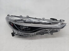 Laden Sie das Bild in den Galerie-Viewer, Frontscheinwerfer Toyota Corolla LED Rechts Scheinwerfer Headlight
