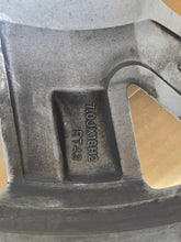 Load image into Gallery viewer, 1x Alufelge 18 Zoll 7.0" 5x112 Glanz 5NN601025P VW Rim Wheel FEL4867627374wj
