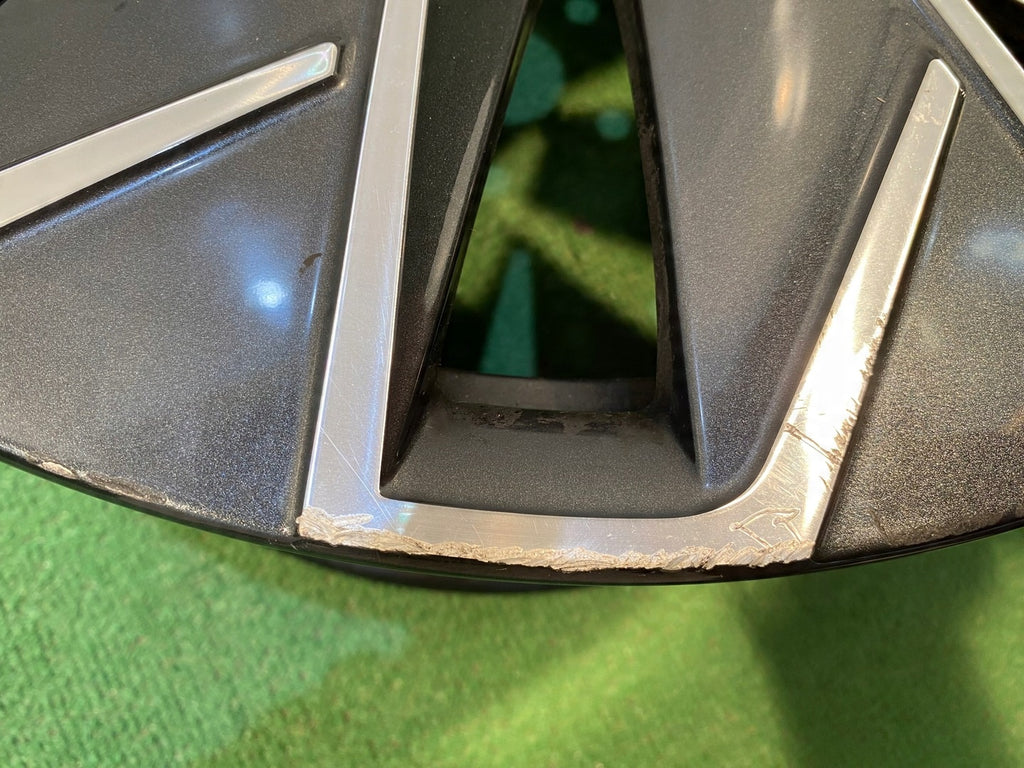 1x Alufelge 18 Zoll 8.0" 5x112 44ET 3V0601025B Skoda Superb Iii Rim Wheel