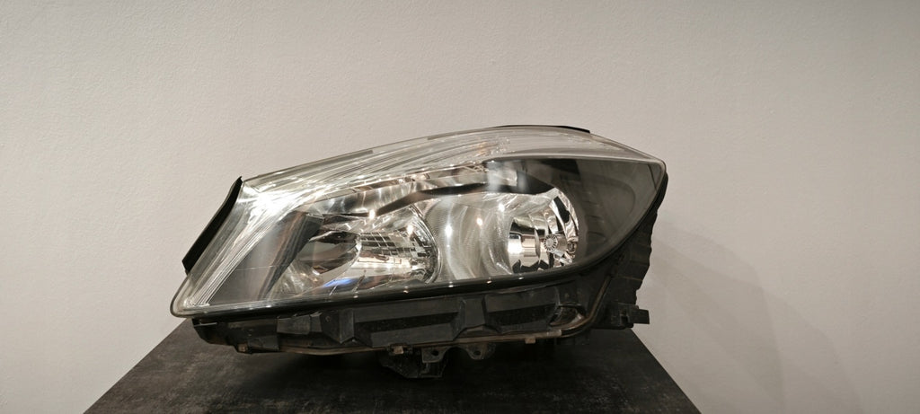 Frontscheinwerfer Mercedes-Benz W176 A1768203861KZ Links Scheinwerfer Headlight SCH9652046078zu