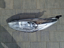 Load image into Gallery viewer, Frontscheinwerfer Ford Fiesta VII Links Scheinwerfer Headlight