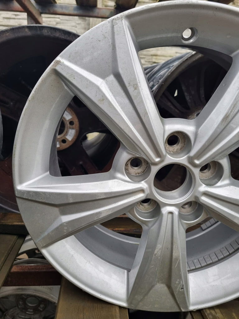 1x Alufelge 17 Zoll 6.5" 5x114.3 45ET Toyota Rim Wheel