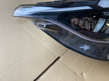 Laden Sie das Bild in den Galerie-Viewer, Frontscheinwerfer Ford Transit Custom PZ3113E015CB Full LED Rechts oder Links