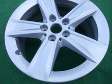 Laden Sie das Bild in den Galerie-Viewer, 1x Alufelge 17 Zoll 7.5&quot; 5x112 54ET 6855087 BMW 2 F45 F46 Rim Wheel