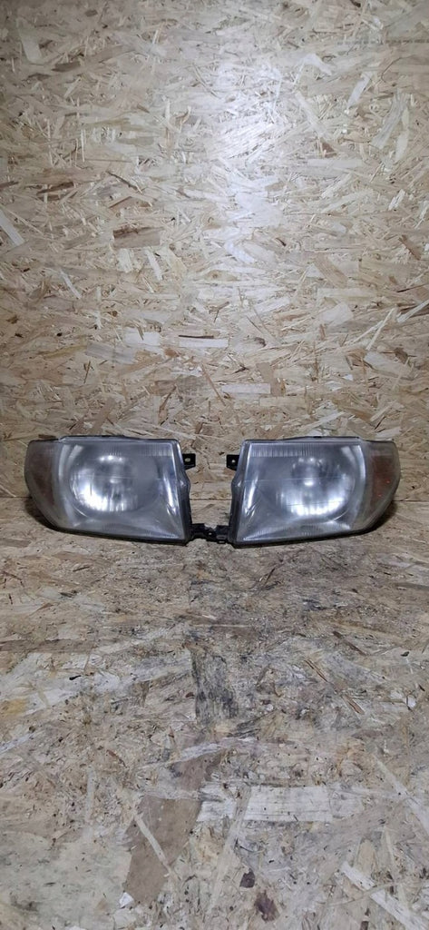 Frontscheinwerfer Mitsubishi Pajero I Ein Satz Scheinwerfer Headlight SCH6590790890qj