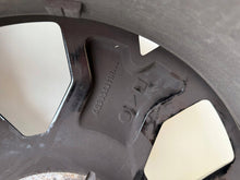 Laden Sie das Bild in den Galerie-Viewer, 1x Alufelge 17 Zoll 403006311R Dacia Duster Rim Wheel FEL7991352668kp