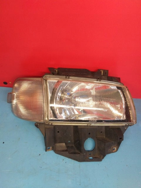 Frontscheinwerfer VW Multivan Caravelle Rechts Scheinwerfer Headlight
