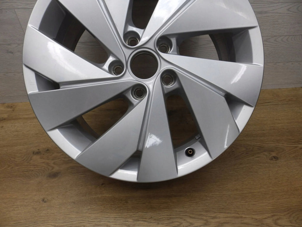 1x Alufelge 17 Zoll 6.5" 5x112 46ET Glanz Silber 5H0601025B VW Golf Viii FEL1501157196uh