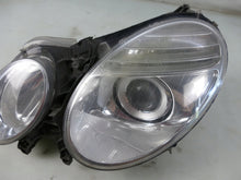 Laden Sie das Bild in den Galerie-Viewer, Frontscheinwerfer Mercedes-Benz W211 Xenon Links Scheinwerfer Headlight