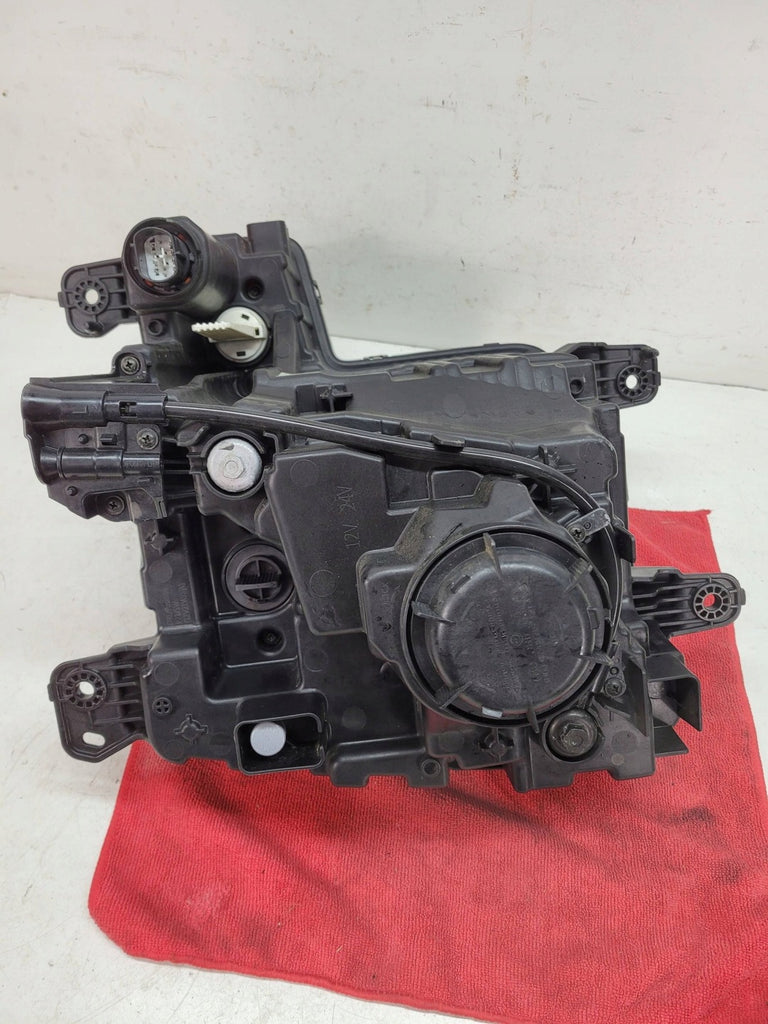 Frontscheinwerfer Hyundai Staria 92101CG000 Links Scheinwerfer Headlight SCH6735845230jl