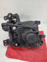 Load image into Gallery viewer, Frontscheinwerfer Hyundai Staria 92101CG000 Links Scheinwerfer Headlight SCH6735845230jl