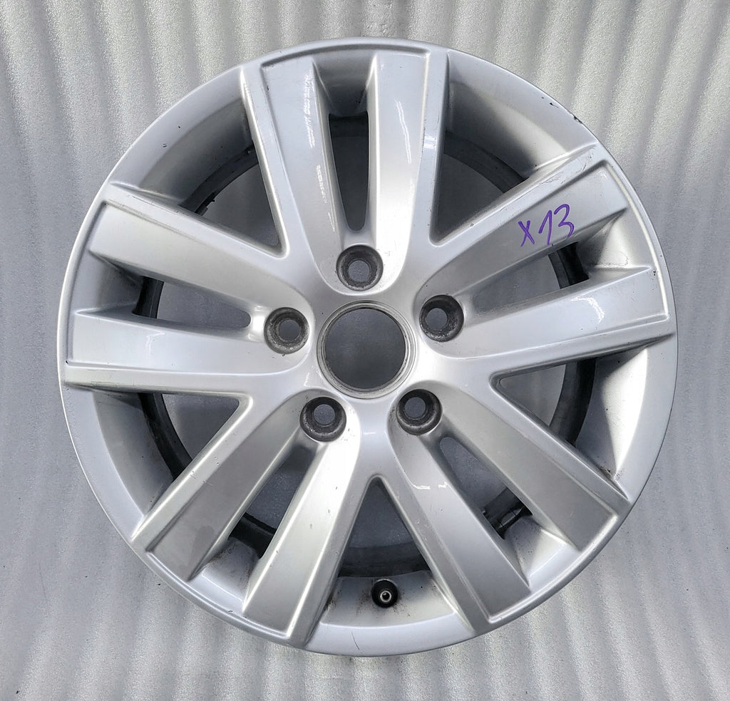 1x Alufelge 15 Zoll 6.0" 5x112 47ET Glanz Silber 2K5601025 VW Caddy Rim Wheel