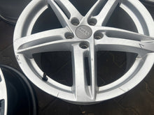 Load image into Gallery viewer, 1x Alufelge 18 Zoll 8.0&quot; 5x112 47ET Glanz Silber 8K0071498 Audi B8 Rim Wheel