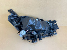 Laden Sie das Bild in den Galerie-Viewer, Frontscheinwerfer Mazda II D09K-51040 Full LED Links Scheinwerfer Headlight