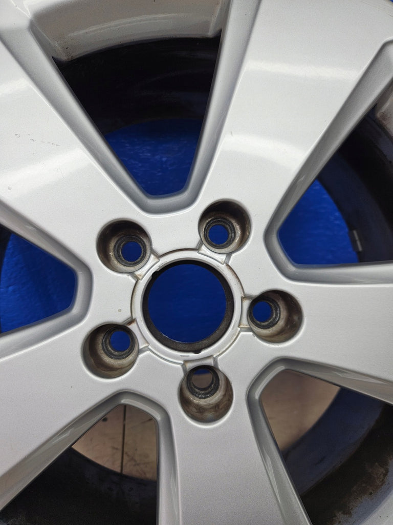 1x Alufelge 17 Zoll 7.5" 5x112 51ET Glanz Silber 8V0601025BK Audi A3 Rim Wheel FEL6456254688rx