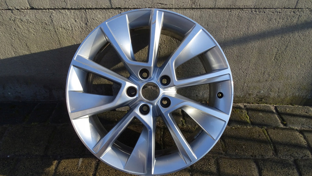 1x Alufelge 18 Zoll 7.0" 5x112 45ET 57A601025D Skoda Karoq Rim Wheel FEL9875432266xq