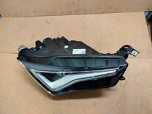 Laden Sie das Bild in den Galerie-Viewer, Frontscheinwerfer Seat Ateca 576941032B Full LED Rechts Scheinwerfer Headlight