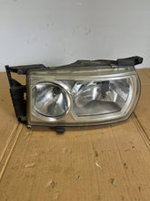 Laden Sie das Bild in den Galerie-Viewer, Frontscheinwerfer 1760551 Links Scheinwerfer Headlight SCH4449660519dy