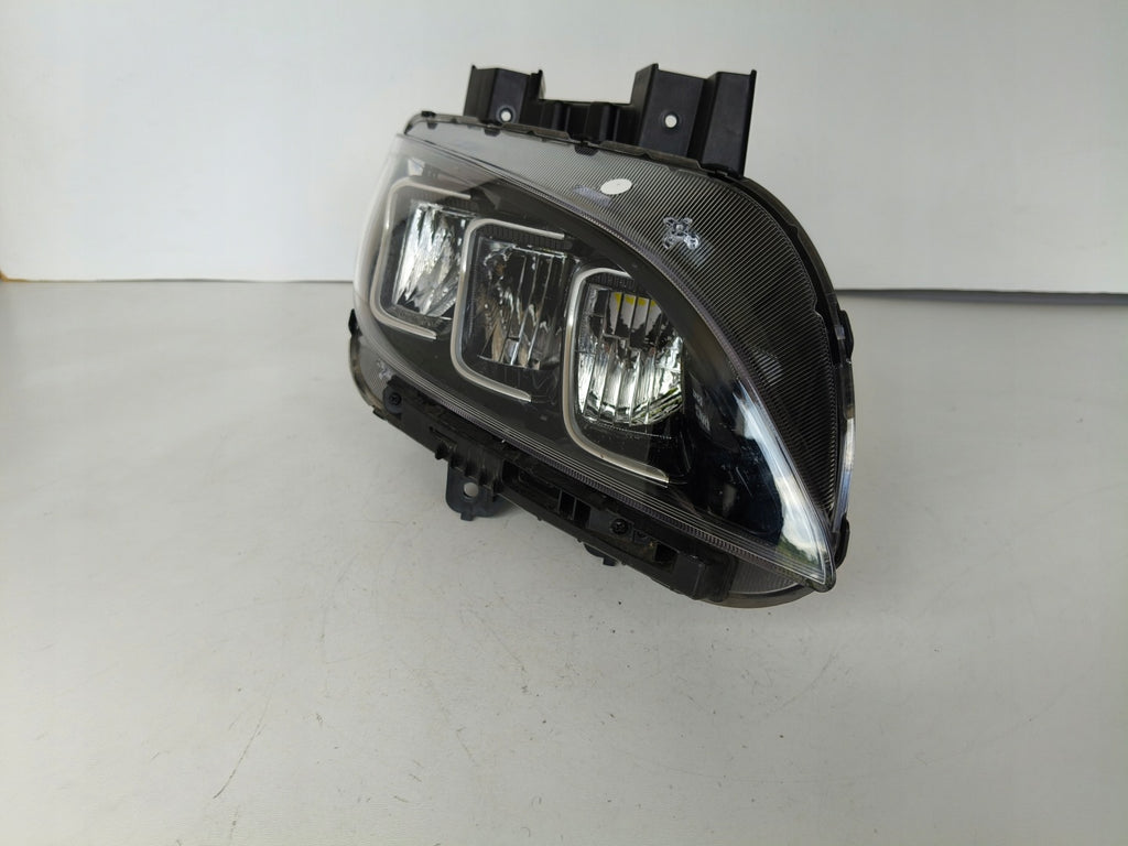 Frontscheinwerfer Hyundai Kona 92102-J9600 Rechts Scheinwerfer Headlight SCH7663052834zd