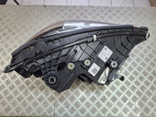 Laden Sie das Bild in den Galerie-Viewer, Frontscheinwerfer Mercedes-Benz W206 A2069066104 LED Links Headlight SCH7098129102vw