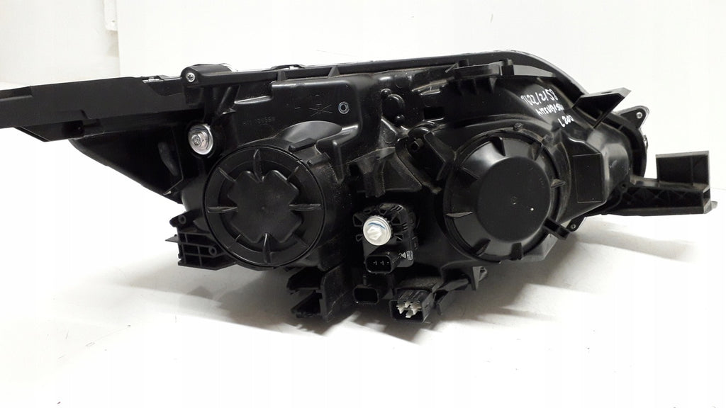 Frontscheinwerfer Mitsubishi L200 Triton 8301D378 Ein Stück (Rechts oder Links)