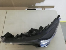Laden Sie das Bild in den Galerie-Viewer, Frontscheinwerfer Toyota Corolla 81150-02S60 Full LED Rechts oder Links