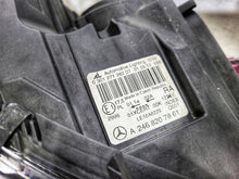 Laden Sie das Bild in den Galerie-Viewer, Frontscheinwerfer Mercedes-Benz W246 A2468207861 Xenon Rechts Headlight SCH1112486990tr