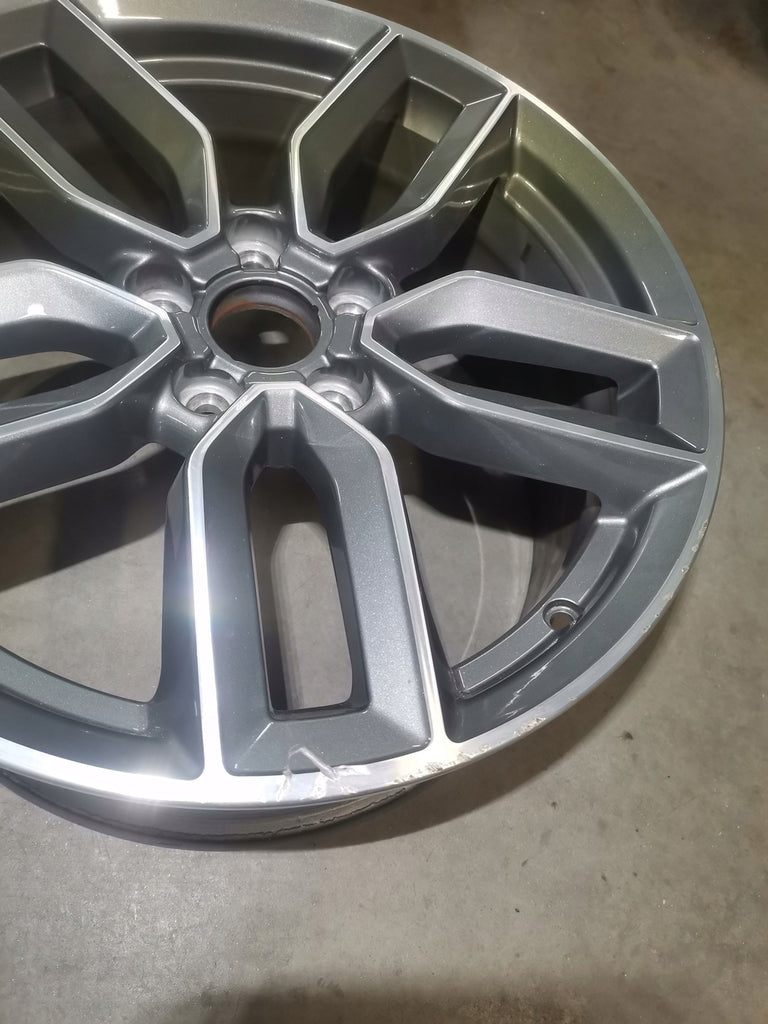 1x Alufelge 18 Zoll 7.5" 5x112 51ET Glanz Grau 8V0601025 Audi A3 Mg Rim Wheel