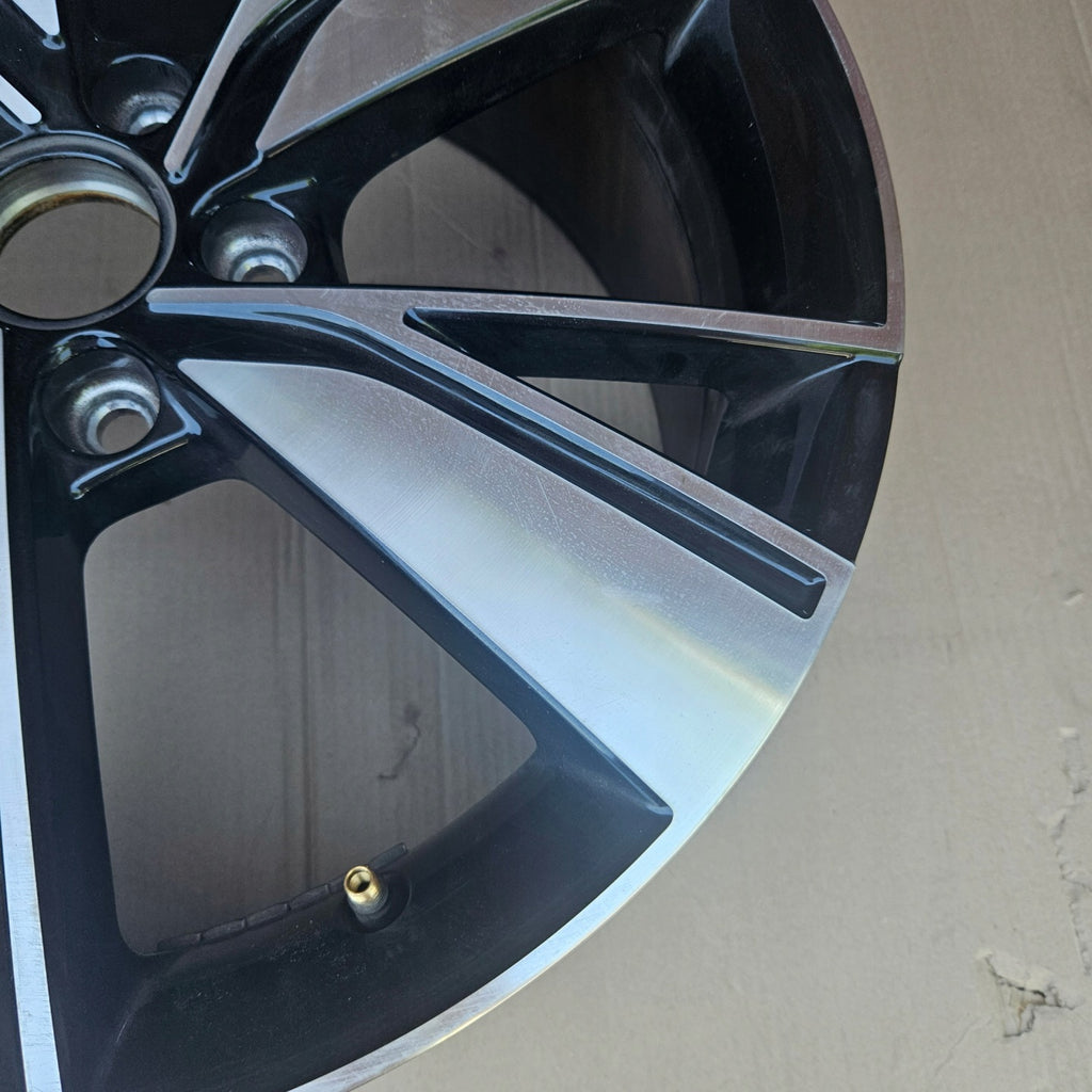 1x Alufelge 18 Zoll 5x112 Glanz 5H0601025J VW Golf Viii Rim Wheel FEL1443562413ti