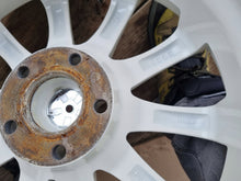 Laden Sie das Bild in den Galerie-Viewer, 4x Alufelge 17 Zoll 7.5" 5x112 35ET Glanz Weiß Audi A4 Rim Wheel FEL5817188272la