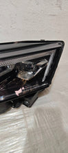 Laden Sie das Bild in den Galerie-Viewer, Frontscheinwerfer Skoda Octavia IV 5E4941035 Links Scheinwerfer Headlight SCH1318607901fa
