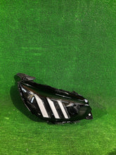 Laden Sie das Bild in den Galerie-Viewer, Frontscheinwerfer Peugeot 2008 208 II 9850177480 Rechts Scheinwerfer Headlight SCH3368998050xd