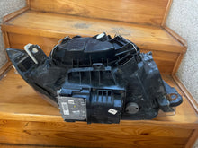 Laden Sie das Bild in den Galerie-Viewer, Frontscheinwerfer BMW 1 E81 E87 63117170291-02 Xenon Links Headlight SCH7960403157gw