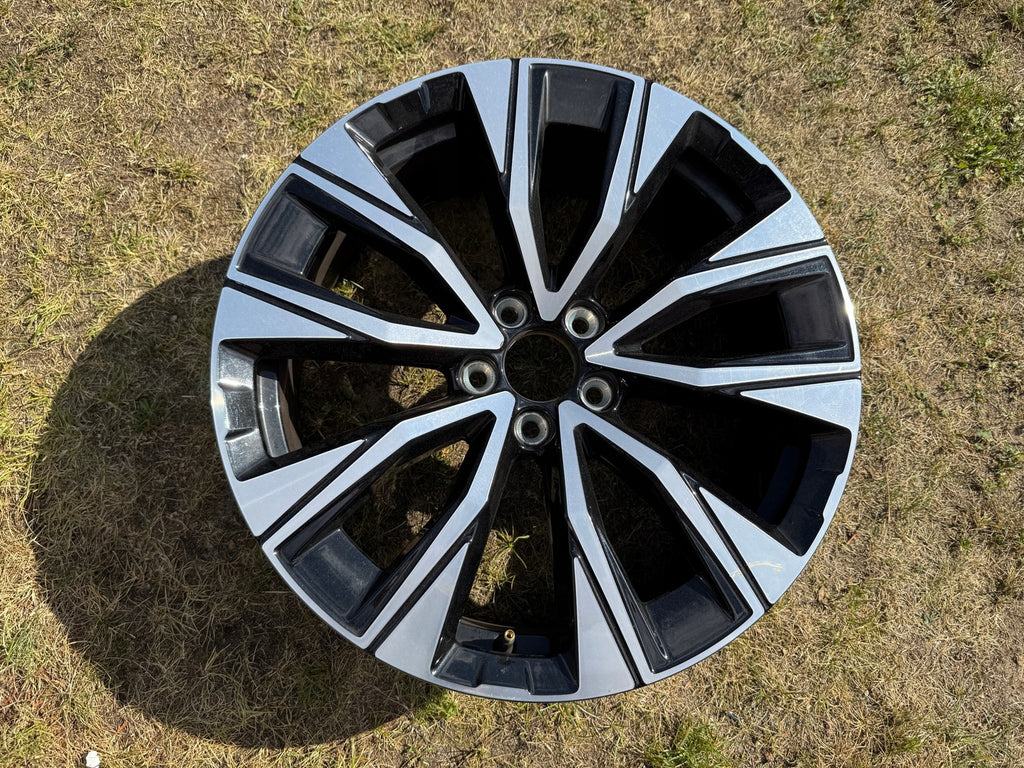 1x Alufelge 19 Zoll 7.5" 5x108 50 5ET 32358598 Volvo S60 V60 Xc90 Xc60 Ii