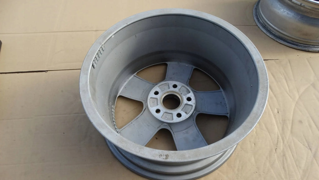 1x Alufelge 17 Zoll 8P0601025AR Audi A3 Rim Wheel