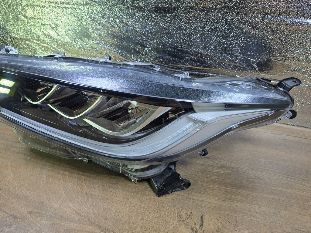 Frontscheinwerfer Toyota IV Yaris EUK0-8 LED Links Scheinwerfer Headlight SCH8147744946jn