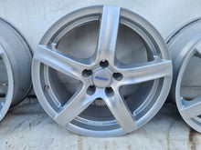 Laden Sie das Bild in den Galerie-Viewer, 4x Alufelge 17 Zoll 7.5" 5x112 35ET Rim Wheel FEL7825877390sz