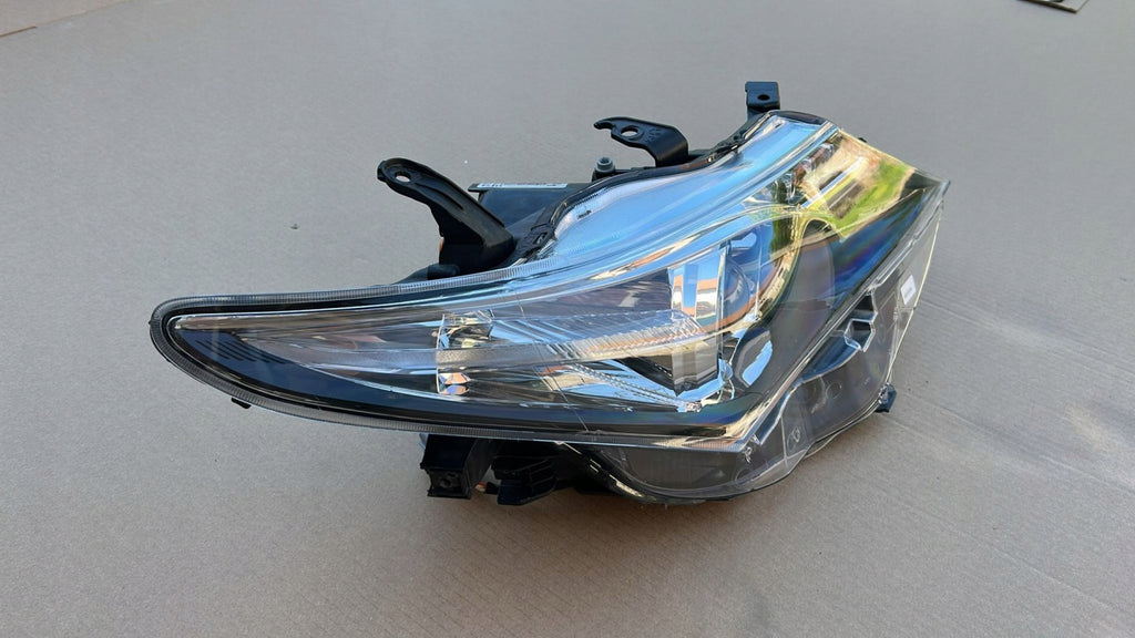 Frontscheinwerfer Toyota Auris 81130-02J61 LED Rechts Scheinwerfer Headlight SCH1210396123om