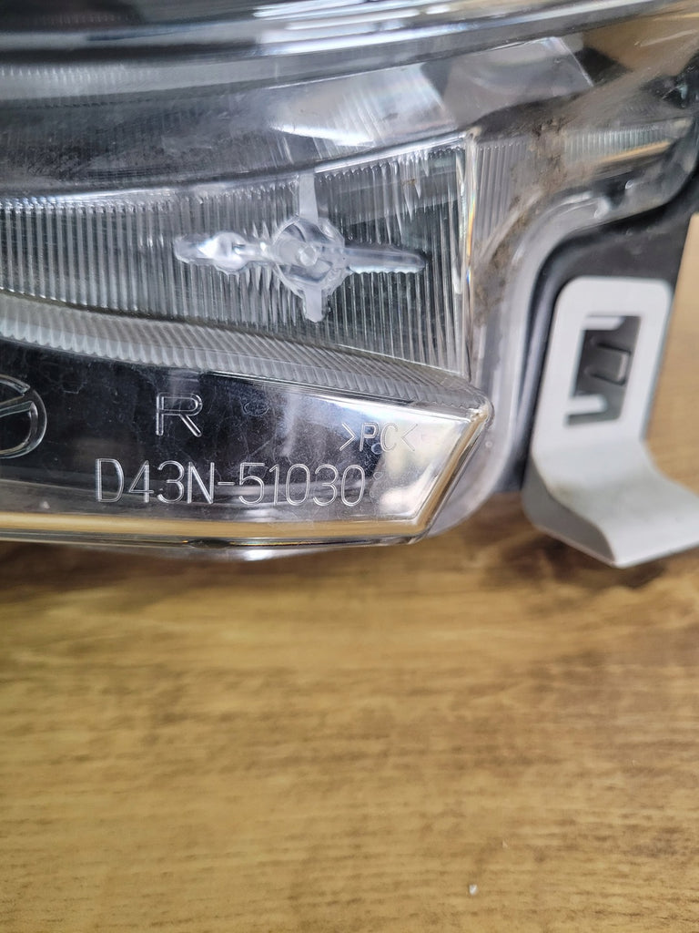 Frontscheinwerfer Mazda 2 Dj D43N-51030 Rechts Scheinwerfer Headlight