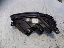 Laden Sie das Bild in den Galerie-Viewer, Frontscheinwerfer Mercedes-Benz W213 A2139067609 LED Rechts Headlight SCH1624046576wi