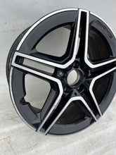Laden Sie das Bild in den Galerie-Viewer, 1x Alufelge 18 Zoll 7.5&quot; 5x112 49ET Glanz Schwarz A1774011500 Mercedes-Benz W177