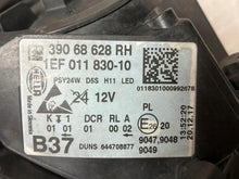 Laden Sie das Bild in den Galerie-Viewer, Frontscheinwerfer Opel Corsa E 39068628 Xenon Rechts Scheinwerfer Headlight SCH1573371616lz