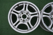 Laden Sie das Bild in den Galerie-Viewer, 1x Alufelge 17 Zoll 7.5" 5x120 41ET Glanz Silber 2229180 BMW 3 E36 E46 Rim Wheel FEL7125685464xr