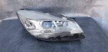 Laden Sie das Bild in den Galerie-Viewer, Frontscheinwerfer Ford Kuga CV44-130-154-AH 90021743 Xenon Rechts Headlight