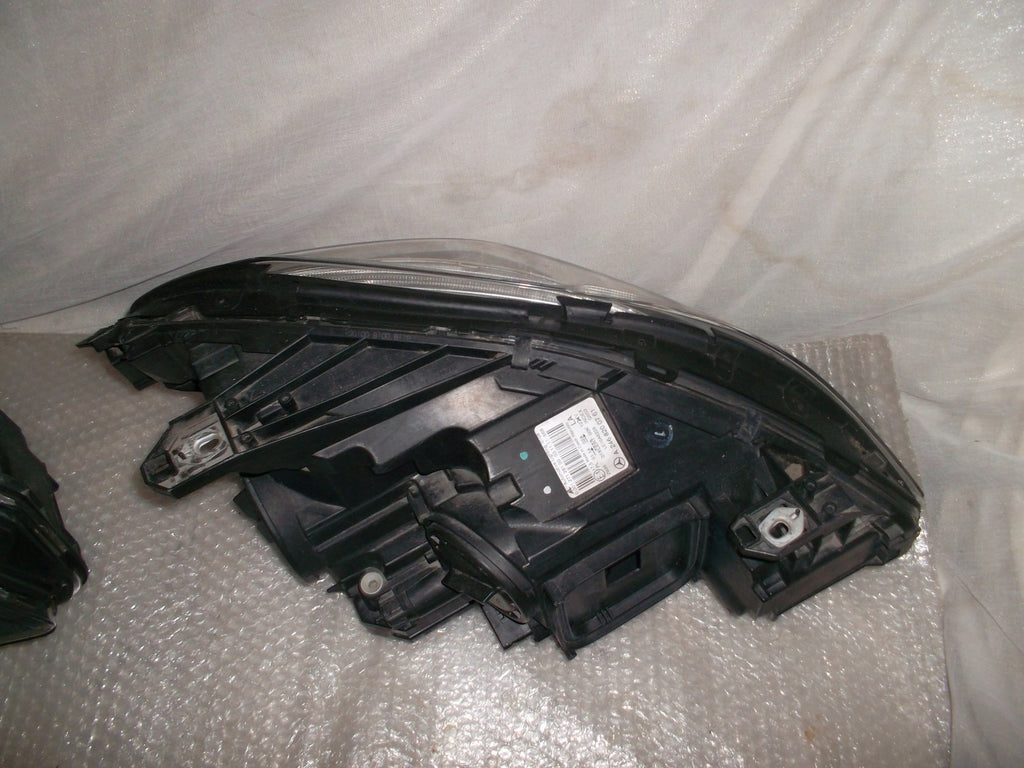 Frontscheinwerfer Mercedes-Benz W246 A2468200761 Ein Stück (Rechts oder Links) SCH9825658755hy